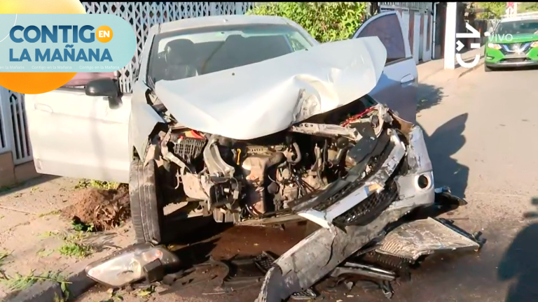 Auto chocó contra el frontis de una casa tras huir de un robo en Cerrillos