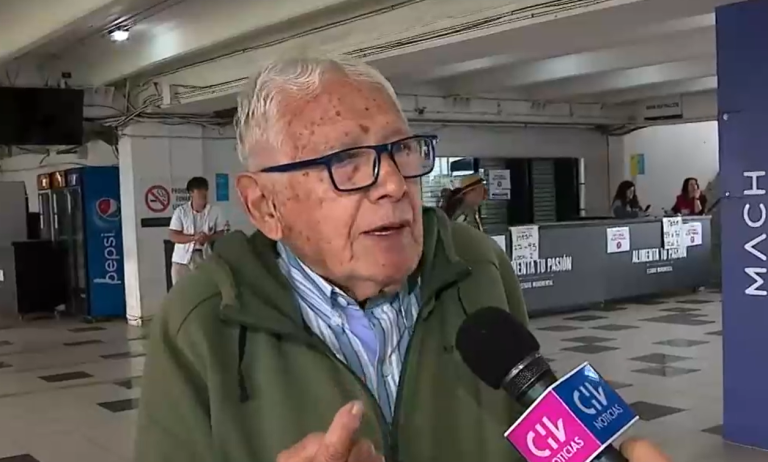 La molestia de adulto mayor por retraso en apertura de mesas: 