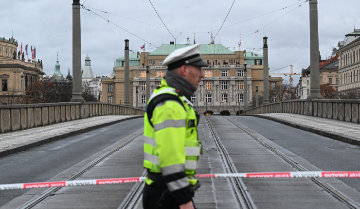 Más de 10 muertos y 20 heridos por tiroteo en Praga: Francotirador disparó contra universidad