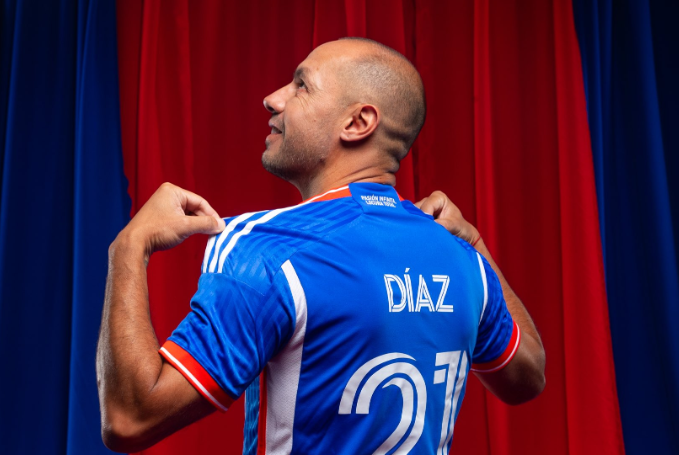 La U sorprende a sus hinchas con fichaje de Marcelo Díaz: 