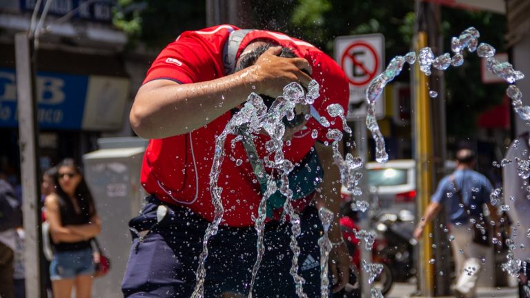 Ola de calor: Consejos a trabajadores y empleadores para combatir altas temperaturas