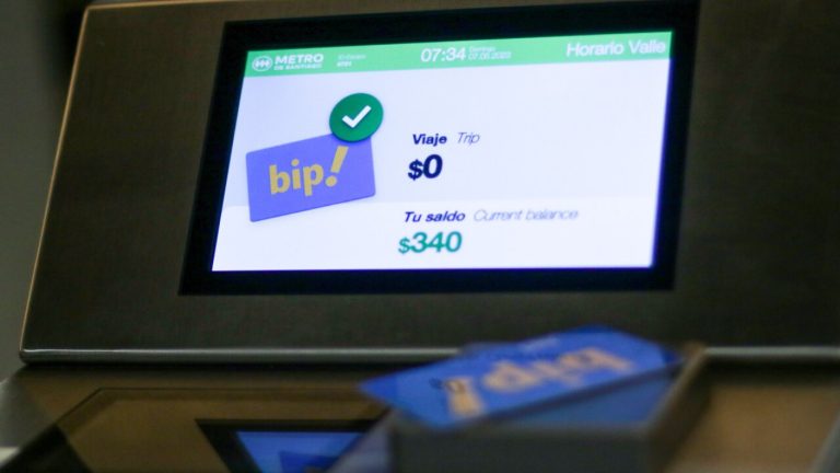 Plebiscito 2023: Gobierno anunció translados gratuitos de Metro y EFE para el 17 de diciembre