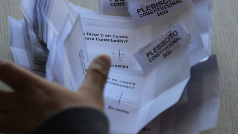 Estos fueron el total de votos nulos y blancos en el Plebiscito 2023