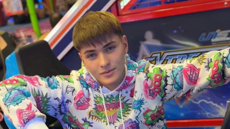 Terminar el colegio y estudiar actuación: Las razones por las que Hans Valdés decidió vivir solo en Santiago