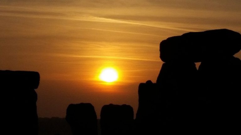 Solsticio de Verano: ¿Cuándo y a qué hora llega oficialmente la temporada estival a Chile?