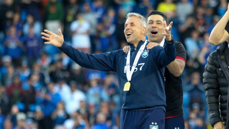 Quieren ser campeones: La U oficializó a Gustavo Álvarez como nuevo entrenador