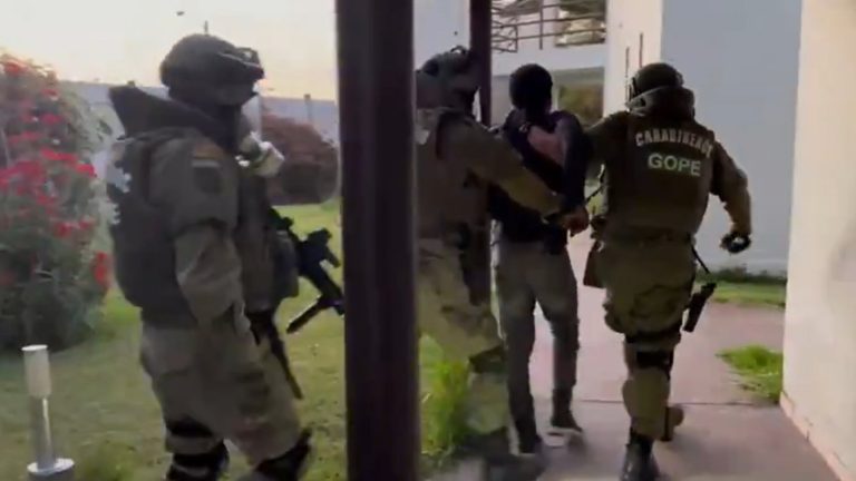 GOPE rescató a pareja de adultos mayores secuestrados en hotel de Arica