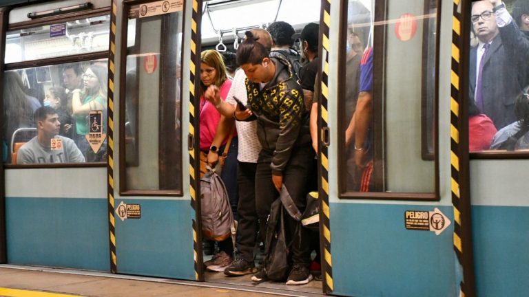 Navidad: Cómo funcionará el Metro de Santiago este 24 y 25 de diciembre