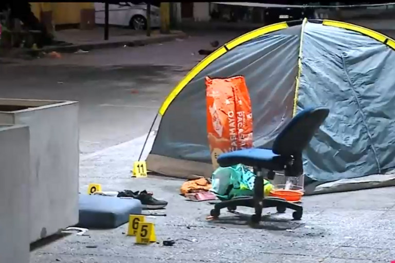 Hombre fue asesinado frente a personal de la PDI: Atacante disparó desde una bicicleta en Recoleta