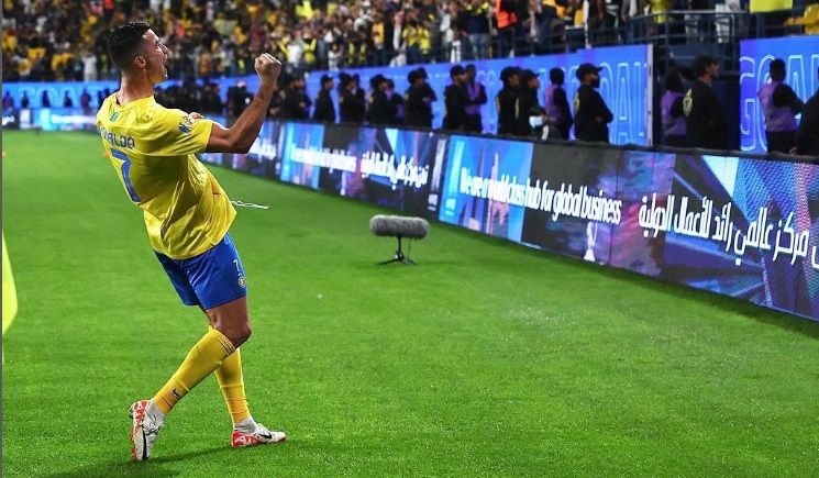 Casi $4 millones de sueldo: Las increíbles ofertas de trabajo para futbolistas en Arabia Saudita