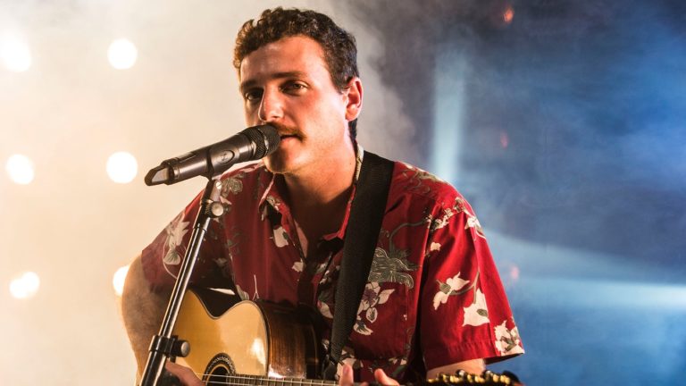 Tragedia en Ecuador: Reportan muerte de conocido cantante por bala loca en Guayaquil