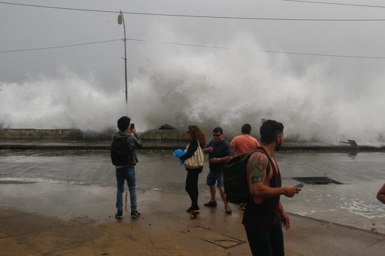 Actualizan alerta por marejadas anormales en la costa: Emiten recomendaciones ante riesgos
