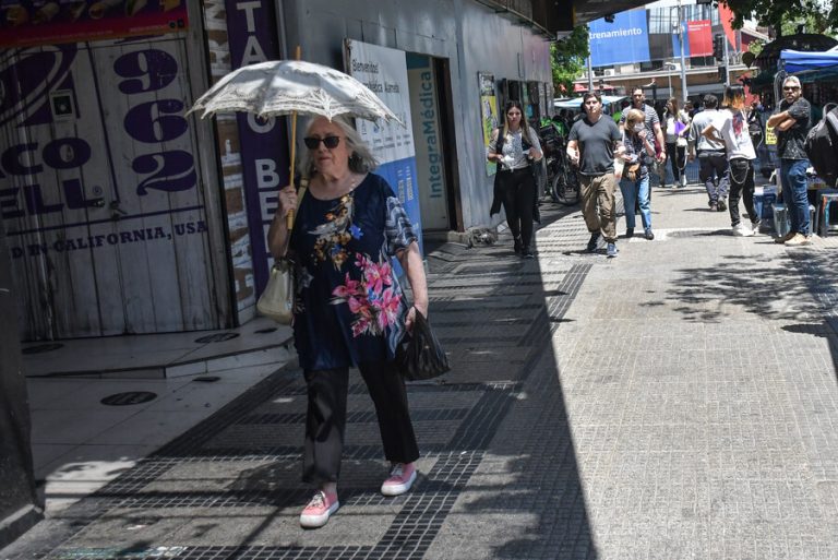 Golpe de calor en Santiago: ¿Cómo estará el tiempo y cuál será la máxima de esta semana?