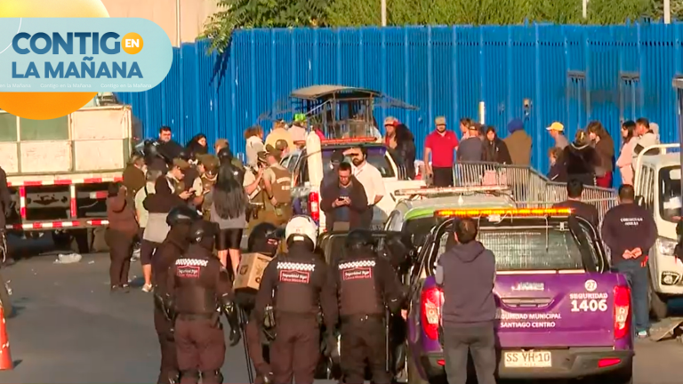 Operativo policial retiró toldos azules que rodeaban el frontis de la cárcel