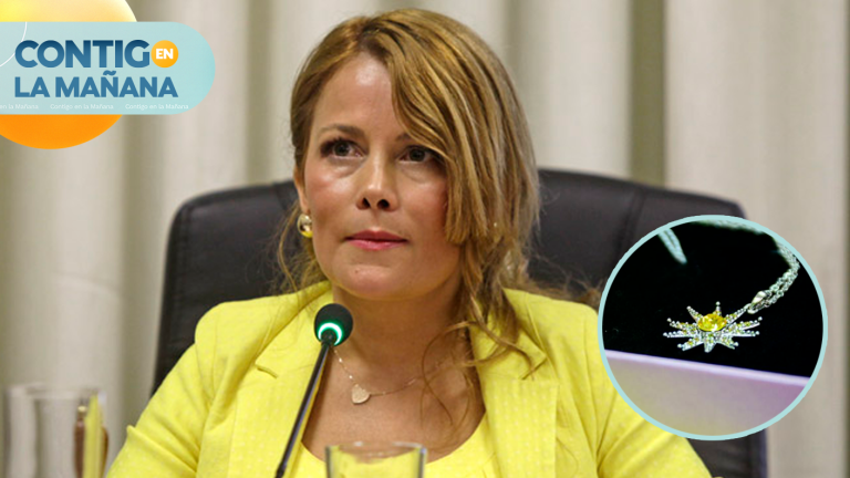 Más $17 millones en collares Swarovski: Los gastos que complicarían a Cathy Barriga