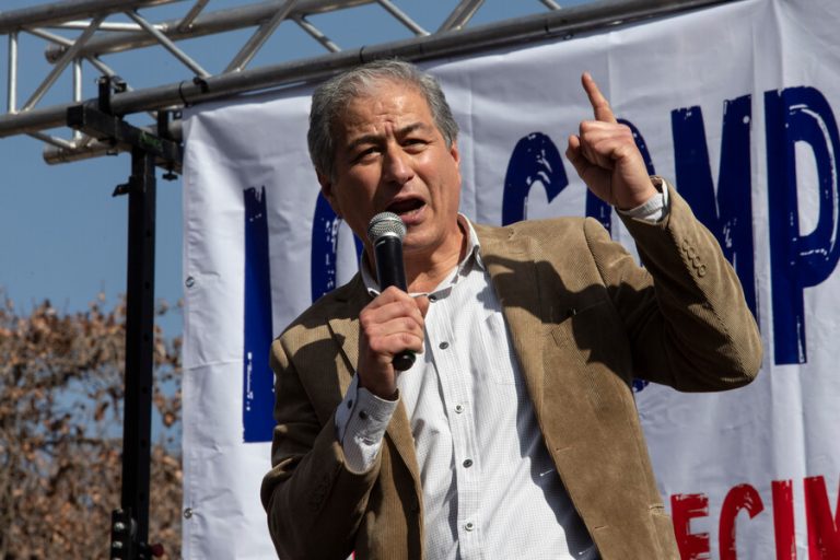 Colegio de Profesores acusó que aún no reciben bonos de Navidad y vacaciones