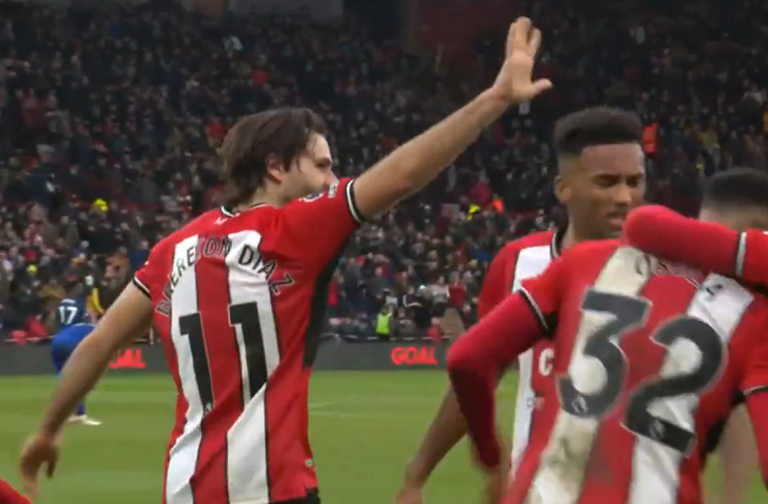 Ben Brereton debutó en la Premier League y marcó un golazo con el Sheffield United