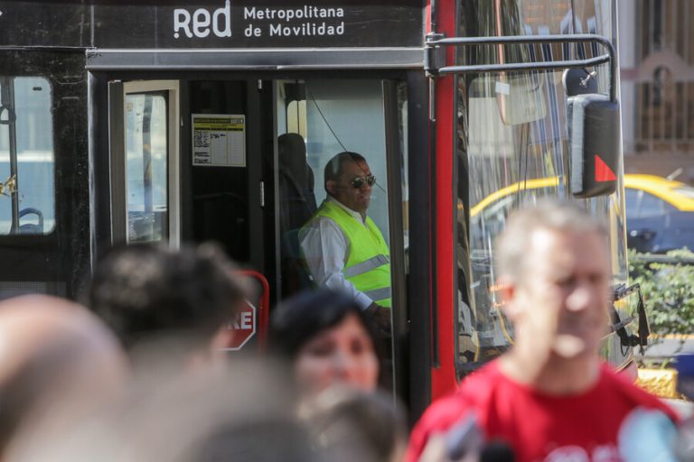 De La Cisterna al Aeropuerto de Santiago: ¿Cuáles son los horarios del nuevo bus 444?