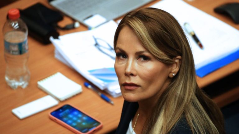 Cathy Barriga busca reducir medida cautelar: Defensa solicita arresto domiciliario nocturno