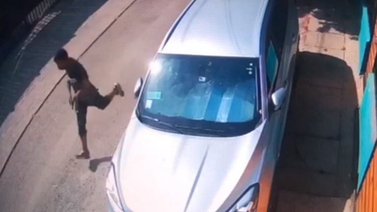 Menor de dos años fue baleada con escopeta en plaza de Cerro Navia