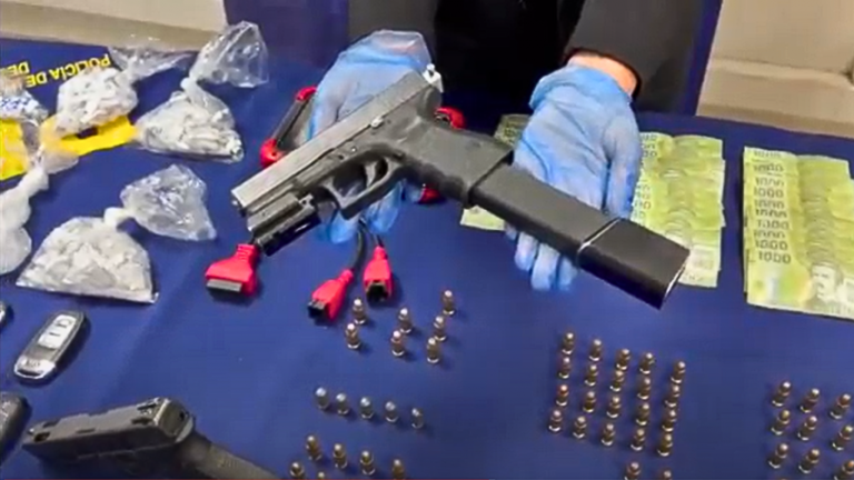 PDI detuvo a 8 sujetos de “El Clan de los Acevedo” en Quilicura: Ostentaban su poder de fuego en redes