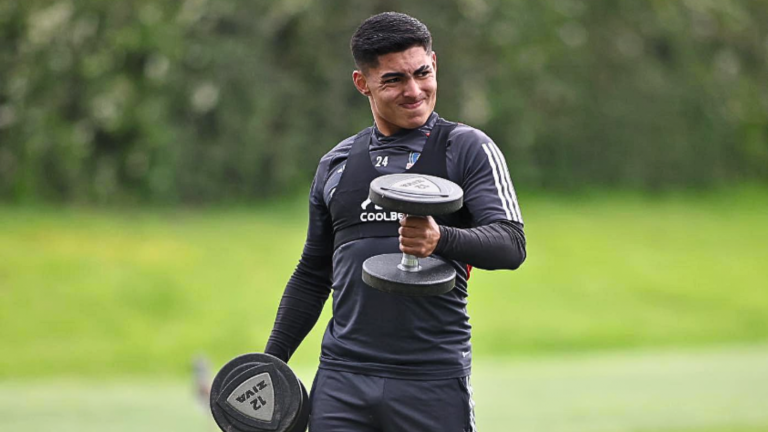 Jordhy Thompson tendría todo listo para partir a Rusia: 