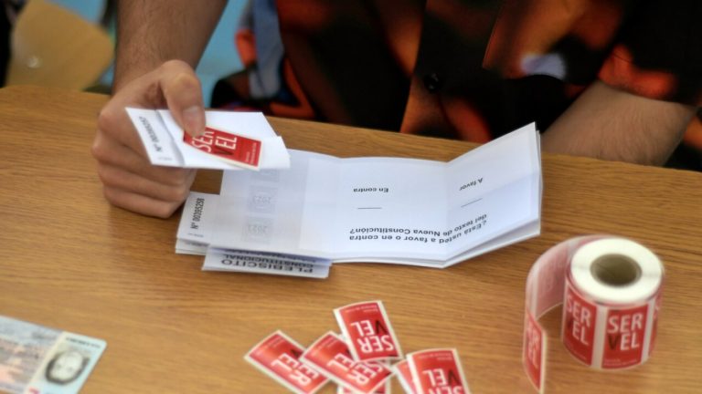 Comienza pago del Bono Vocal de Mesa: Revisa el monto que te corresponde y cómo cobrarlo