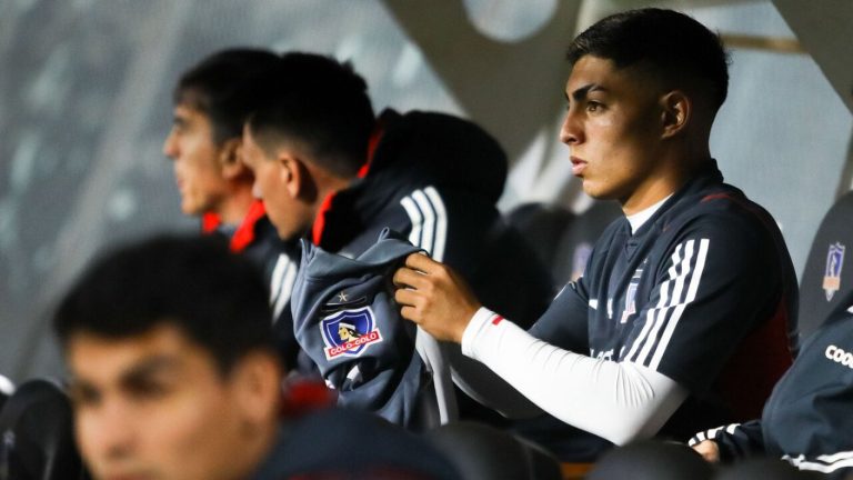 Sigue en Chile: Jhordy Thompson tuvo que volver a casa tras fallido vuelo a Rusia