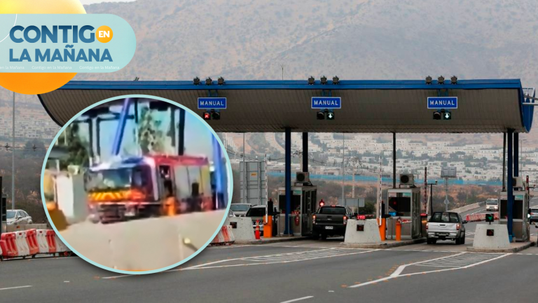 Carro de bomberos derribó barrera de peaje en Quilpué durante emergencia