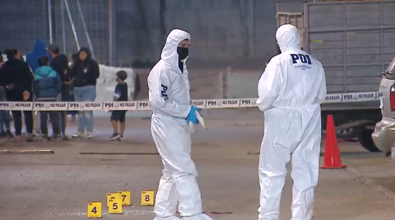 Sujetos ingresaron a condominio en El Bosque y ejecutaron a hombre con niños alrededor