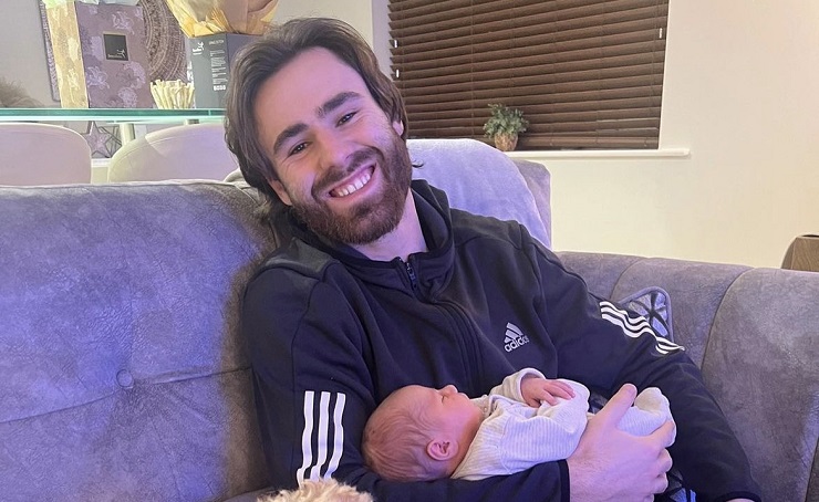 Ben Brereton muestra su lado más familiar en Inglaterra: 