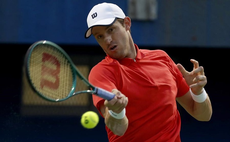 Hinchas chilenos se fueron en picada contra argentinos tras triunfazo de Nicolás Jarry: 