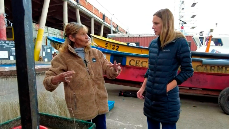 Mujeres de Mar: Emilia Daiber conoció a una histórica encarnadora de Caleta Portales
