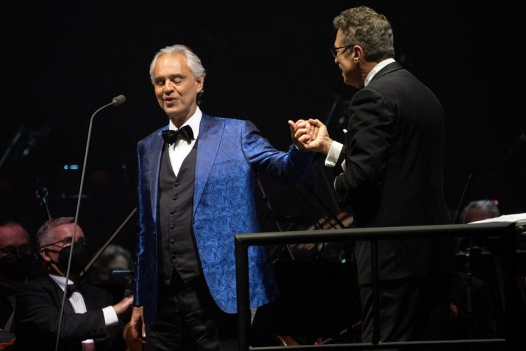 La enfermedad que provocó la ceguera de Andrea Bocelli