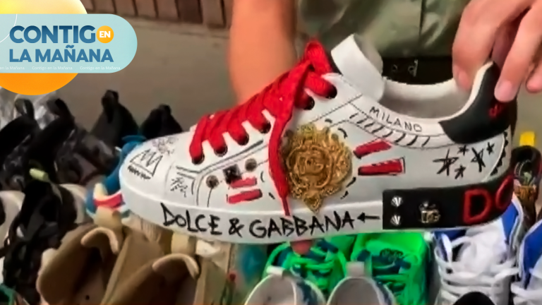 Encuentran ropa y accesorios de lujo en auto abandonado en Peñalolén: Están avaluados en $1.000 millones