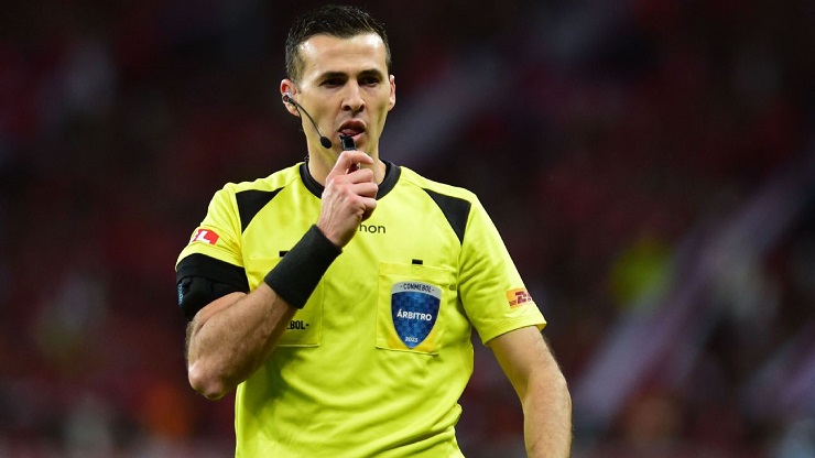 Acusado de estafa: El polémico árbitro que impartirá justicia en duelo de Colo Colo ante Godoy Cruz