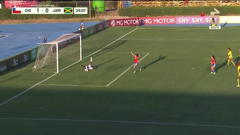 ¡Sorprendió! Yesenia López puso en ventaja a Chile con un potente gol ante Jamaica