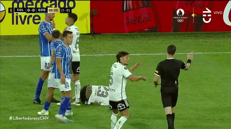 ¿Y la tarjeta? Arturo Vidal recibió fuerte patada de jugador de Godoy Cruz