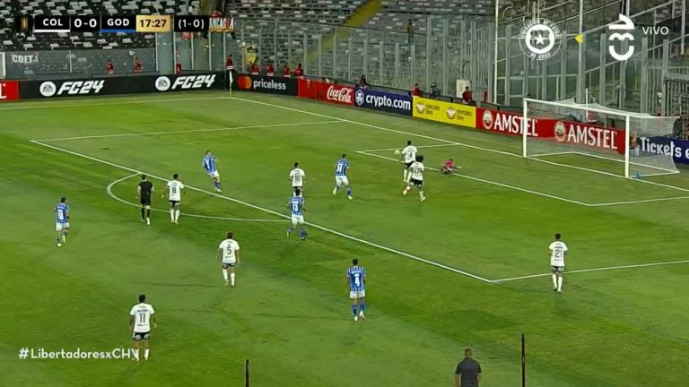 Notable: Brayan Cortés salvó a Colo Colo ante Godoy Cruz con fantástica atajada