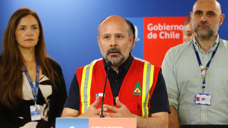 Senapred indicó que vaguada costera ayudaría en el combate de incendios forestales