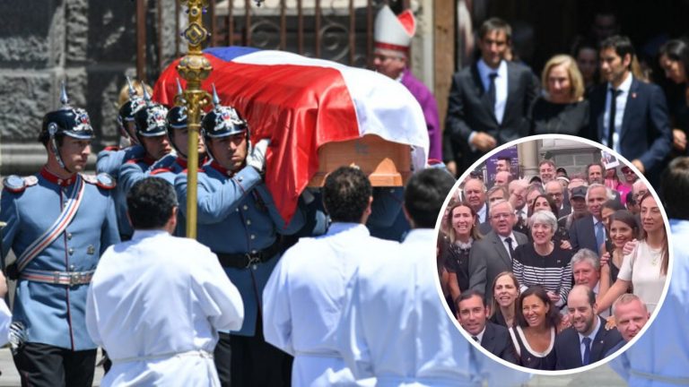 Critican actitud de miembros de la UDI en funeral de Sebastián Piñera