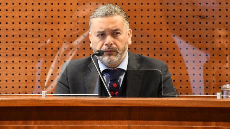 Juez Urrutia denunció amenazas de muerte tras polémica autorización a videollamadas