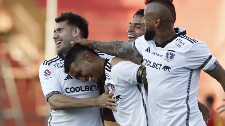 Colo Colo goleó a la Unión Española en la primera fecha del Campeonato Nacional