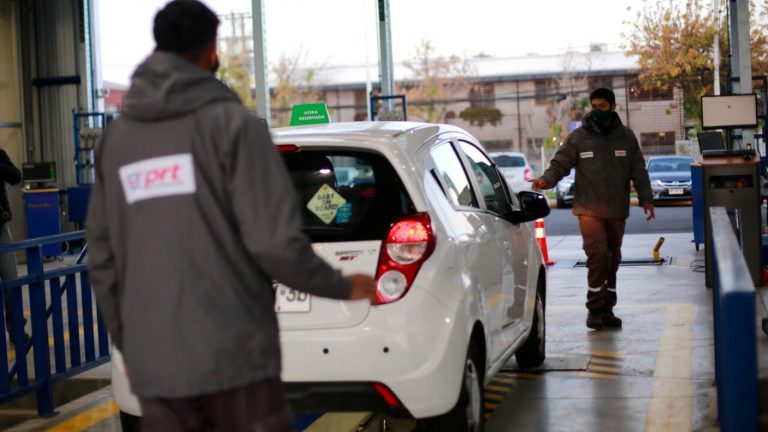 ¿Cuándo debo realizar revisión técnica de mi auto? Consulta el calendario 2024