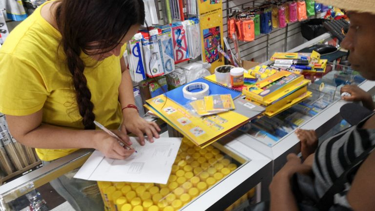 Recomendaciones para encontrar los útiles escolares más baratos