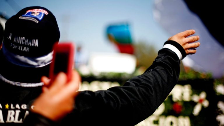 Hincha de Colo Colo fue detenido en Mendoza: Habría abusado sexualmente de una mujer de 29 años