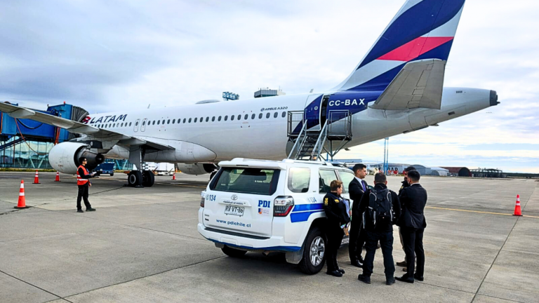 Pasajero murió en pleno vuelo con destino a Punta Arenas: PDI descartó lesiones de terceros