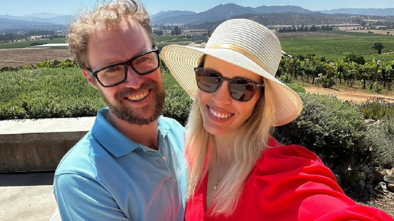 El increíble vestido de Valeria Ortega en su casamiento: Tiene cristales de la corona de Reina de Viña