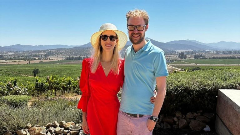 Con cristales de su corona de Viña: Valeria Ortega se casó con espectacular vestido