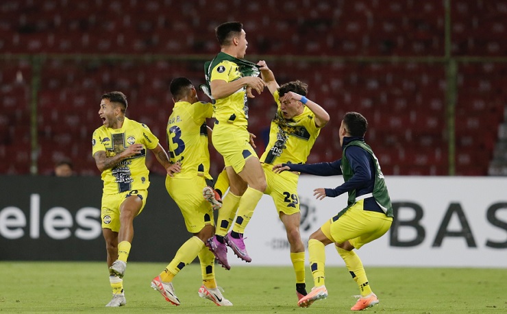 Equipo con orden y mucho sacrificio: Así pretende Sportivo Trinidense dar el golpe ante Colo Colo